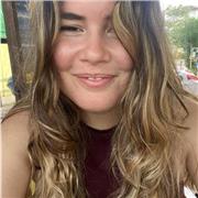 Iscritta a Scienze della Formazione Primaria, lavoro in una scuola elementare privata di Bologna e sono un’aspirante maestra. Ho già esperienza di doposcuola, sia a scuola che nel privato